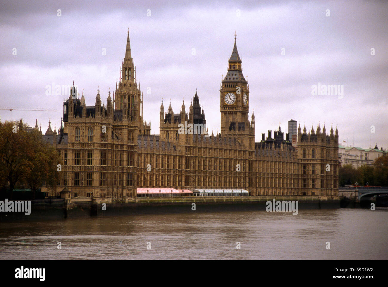 House of Parliament Palace of Westminster Big Ben Clock Tower Banks