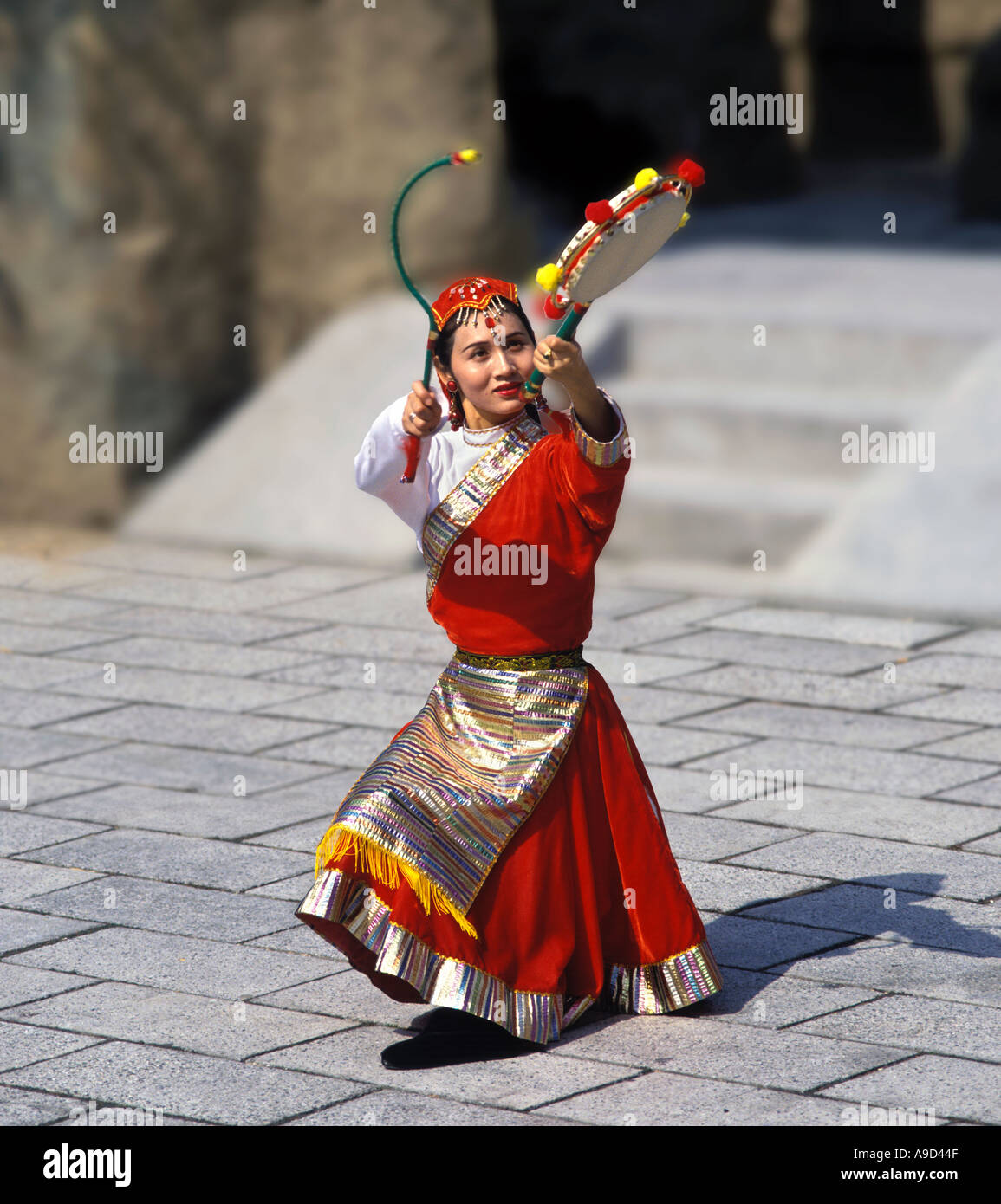 Chinese Dancer in the Middle Kingdom Area, Ocean Park, Hong Kong Stock Photo