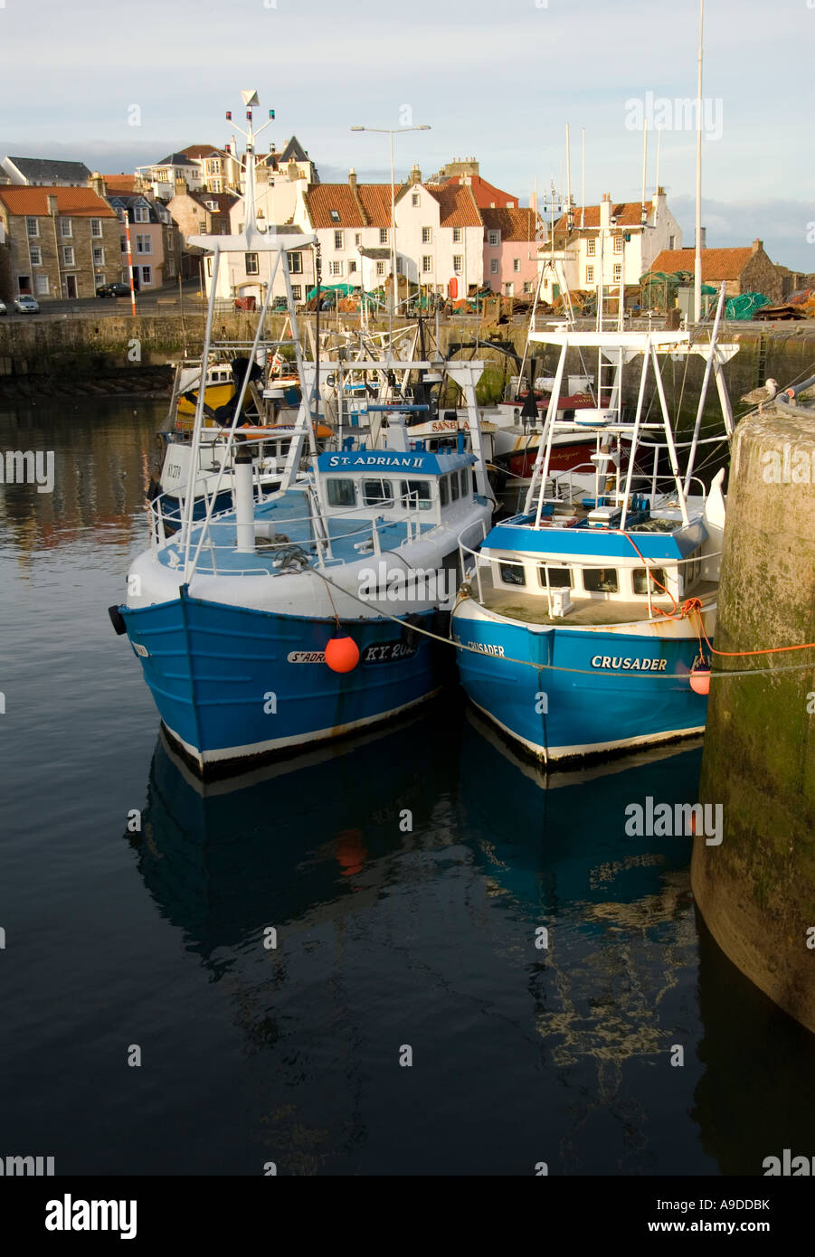 Fishing ships hi-res stock photography and images - Alamy