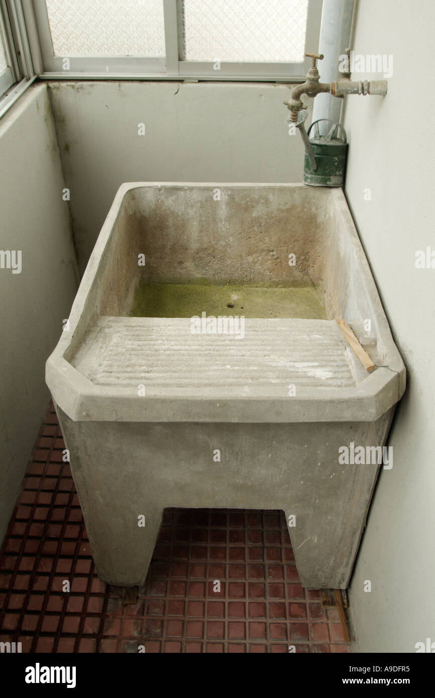 portuguese hand washing tank Stock Photo Alamy