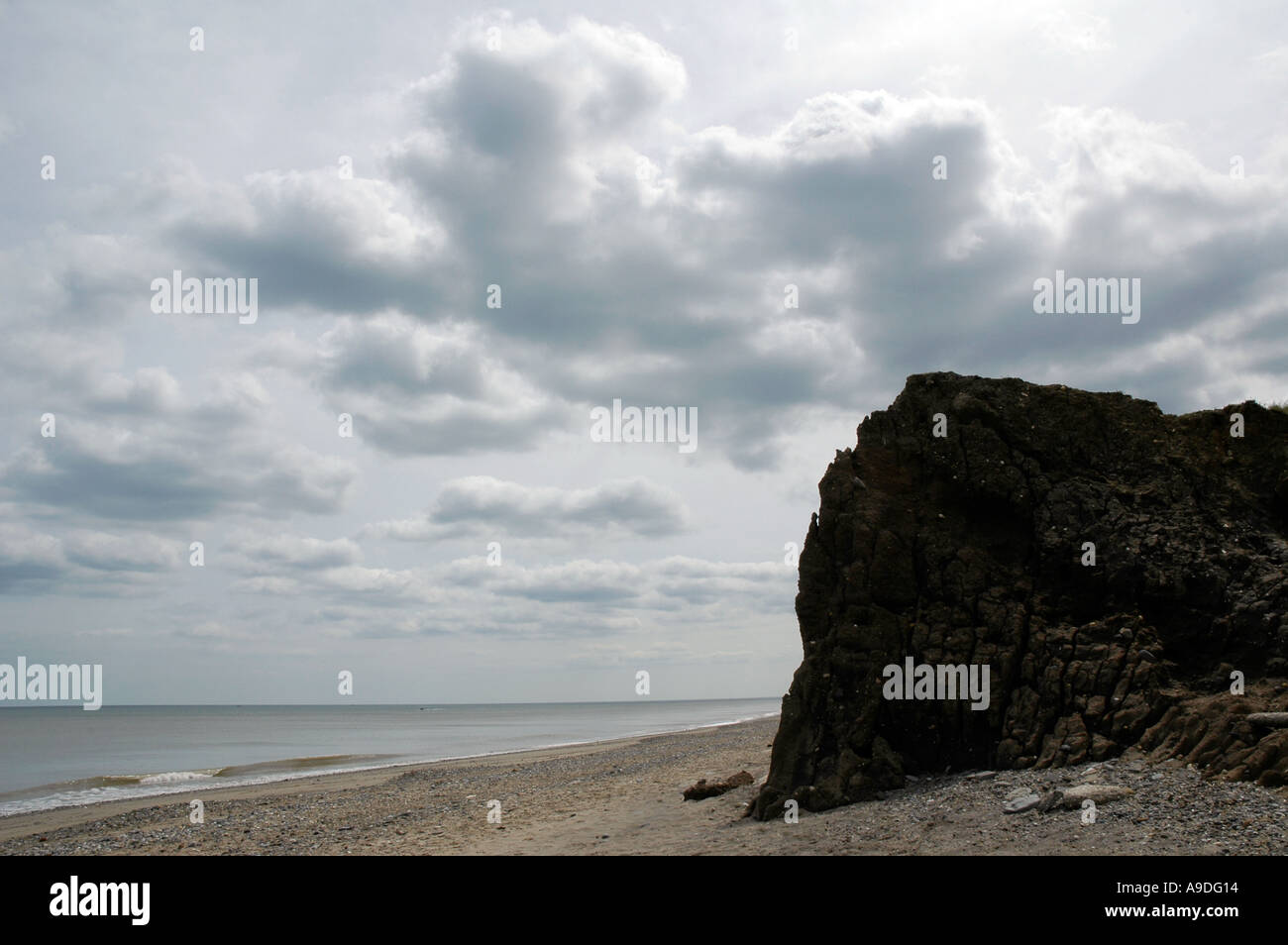 Coastal erosion hornsea on east hi-res stock photography and images - Alamy