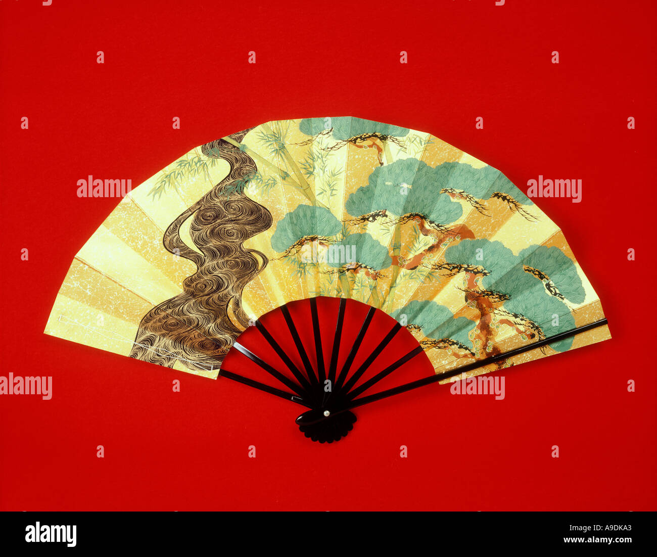 Japanese fan dance hi-res stock photography and images - Alamy