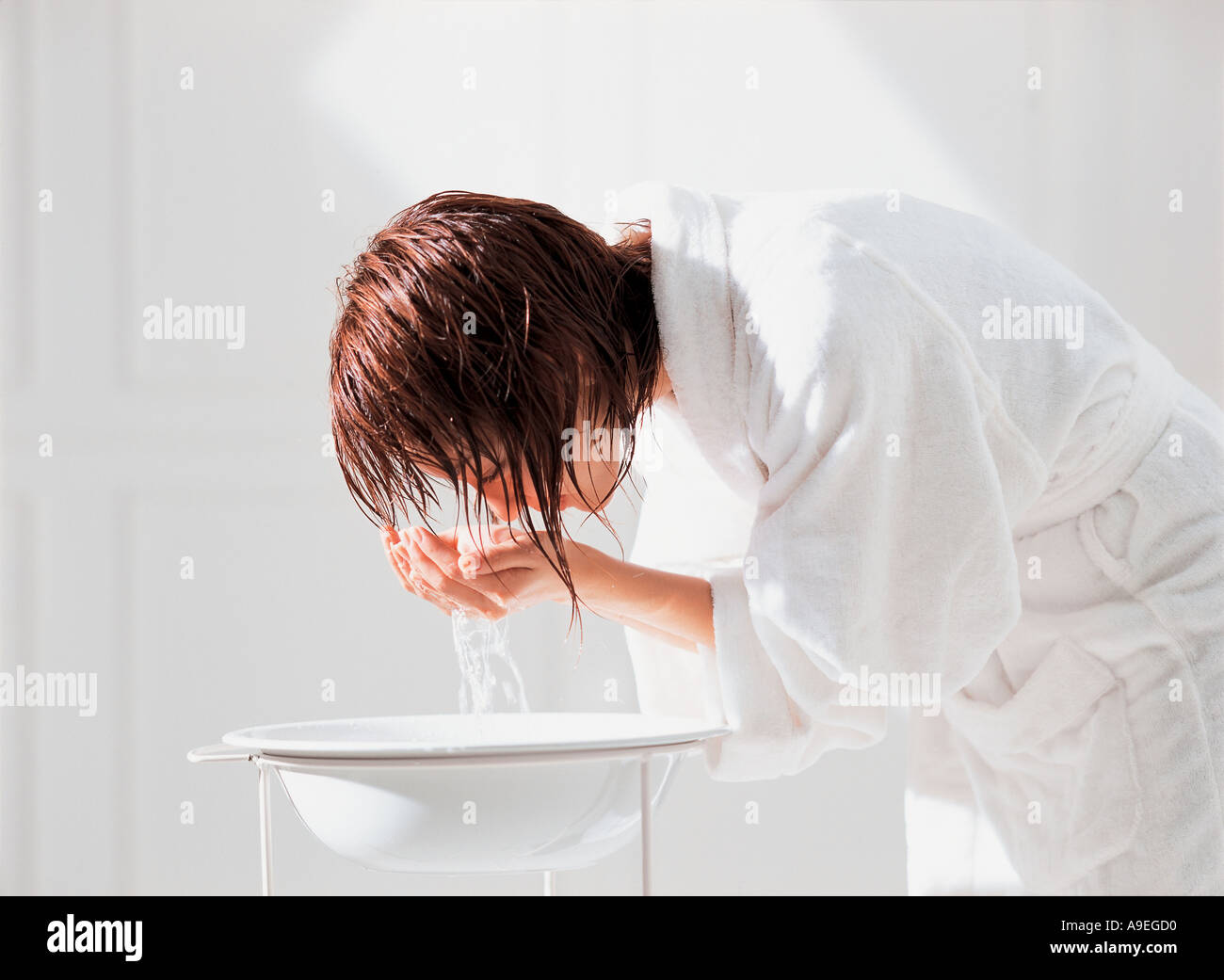 Japanese woman washing face hi-res stock photography and images - Alamy