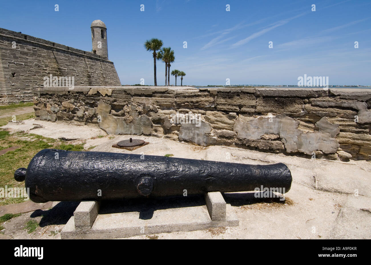 Cannon at Fort Castillo de San Marcos St Augustine - Florida - USA ...