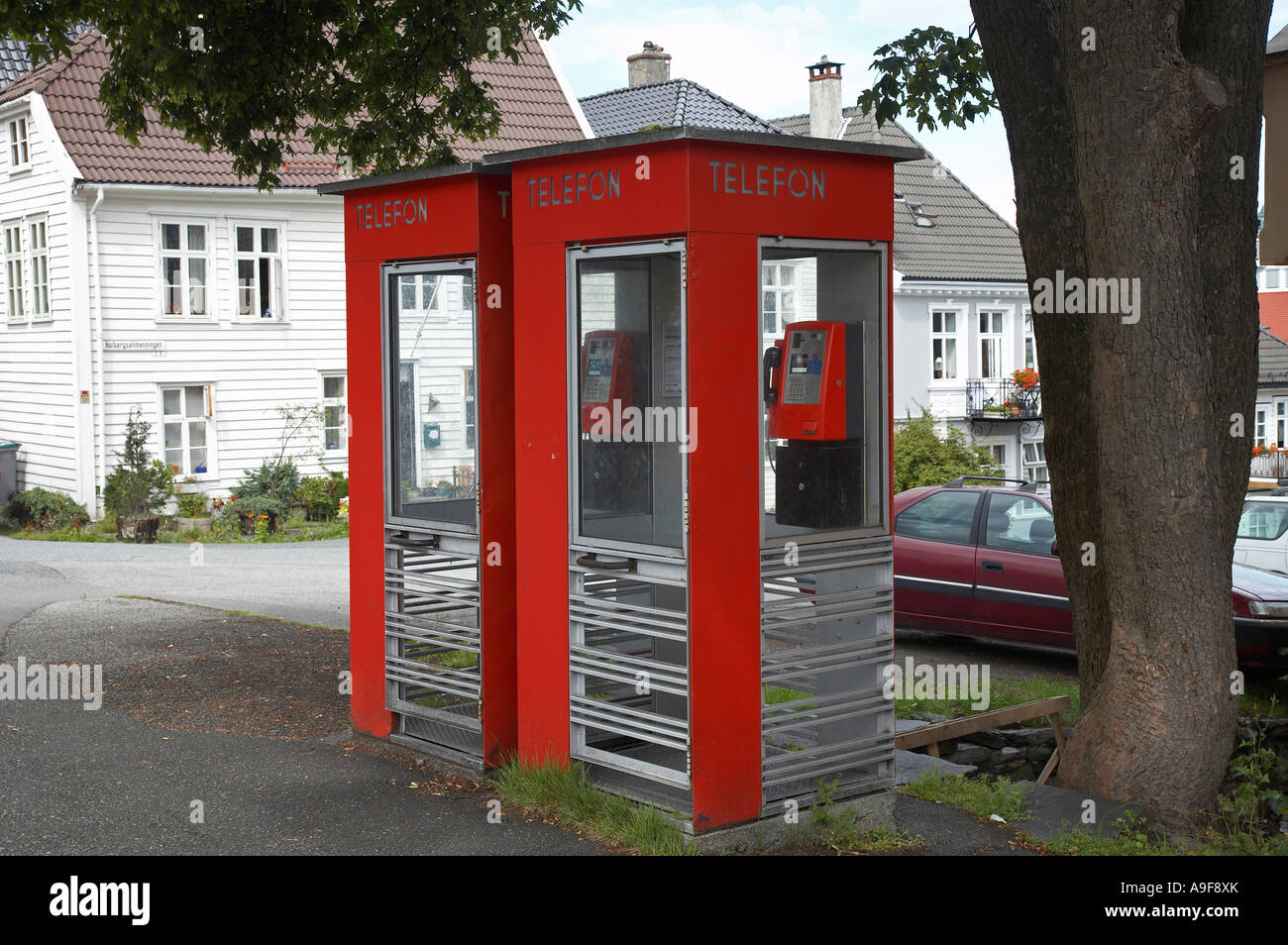 Two telephone kiosks hires stock photography and images Alamy