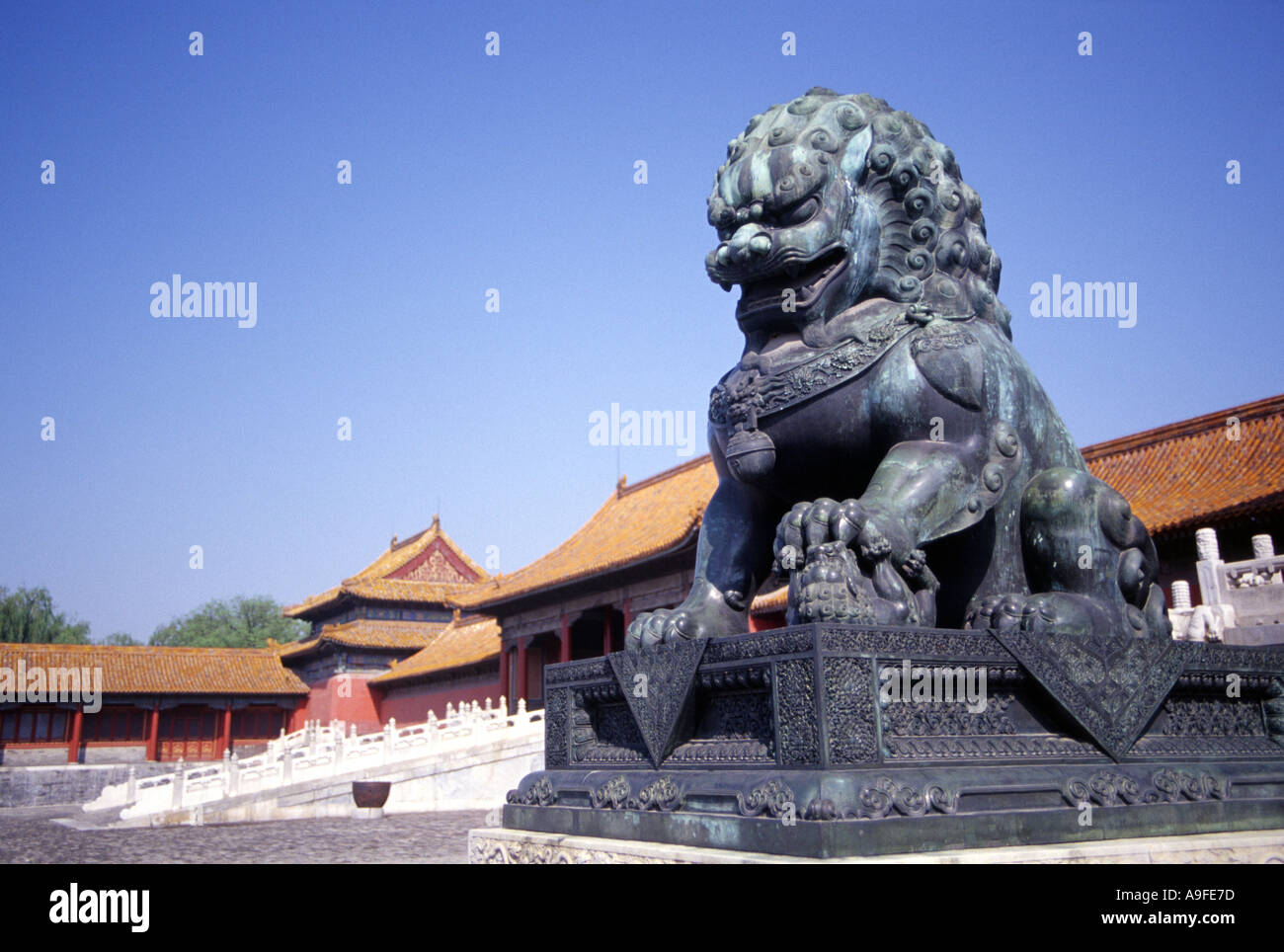 Typical Chinese stone lion statue in Forbidden City Stock Photo Alamy