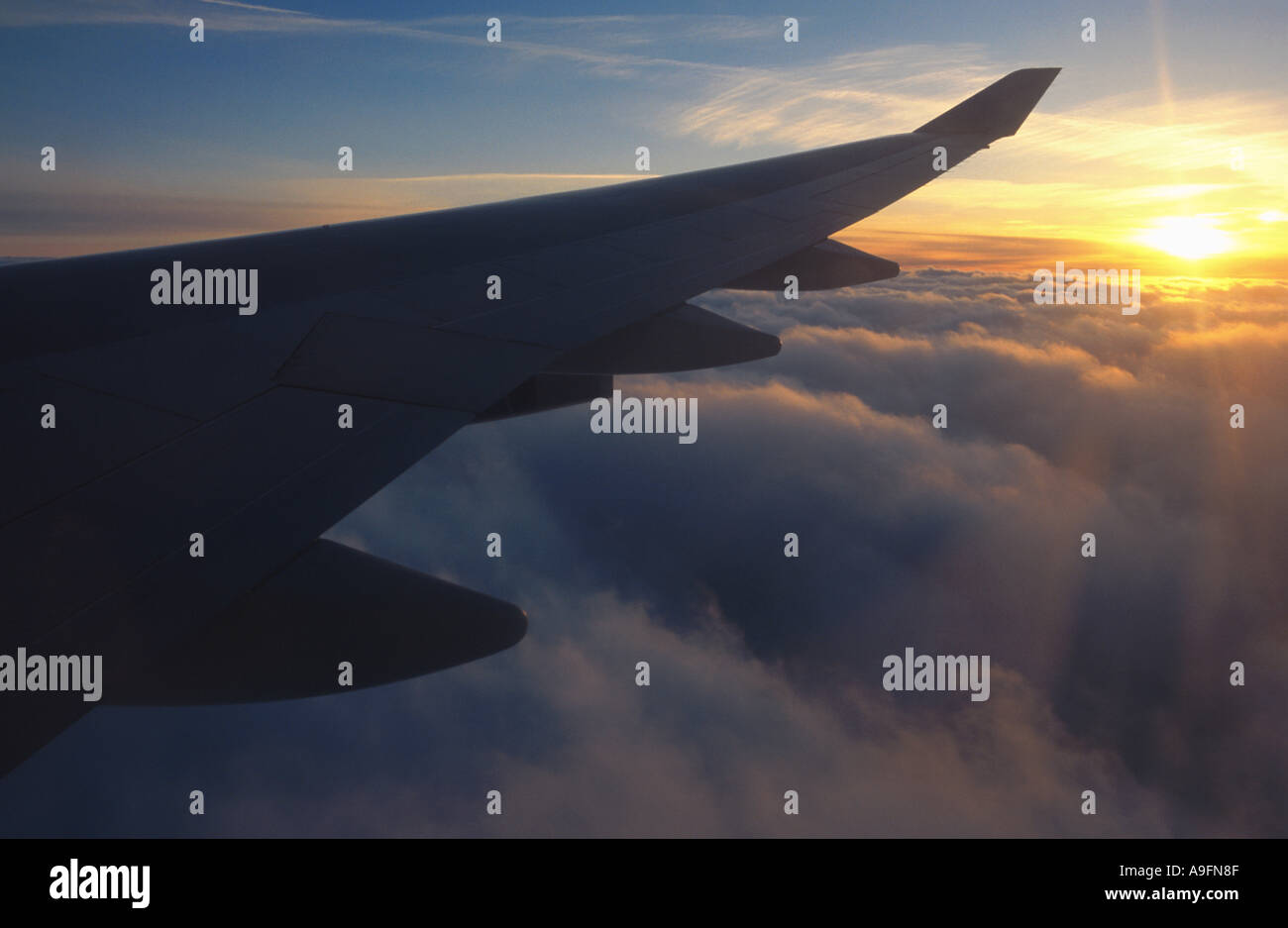 Aircraft wing hi-res stock photography and images - Alamy