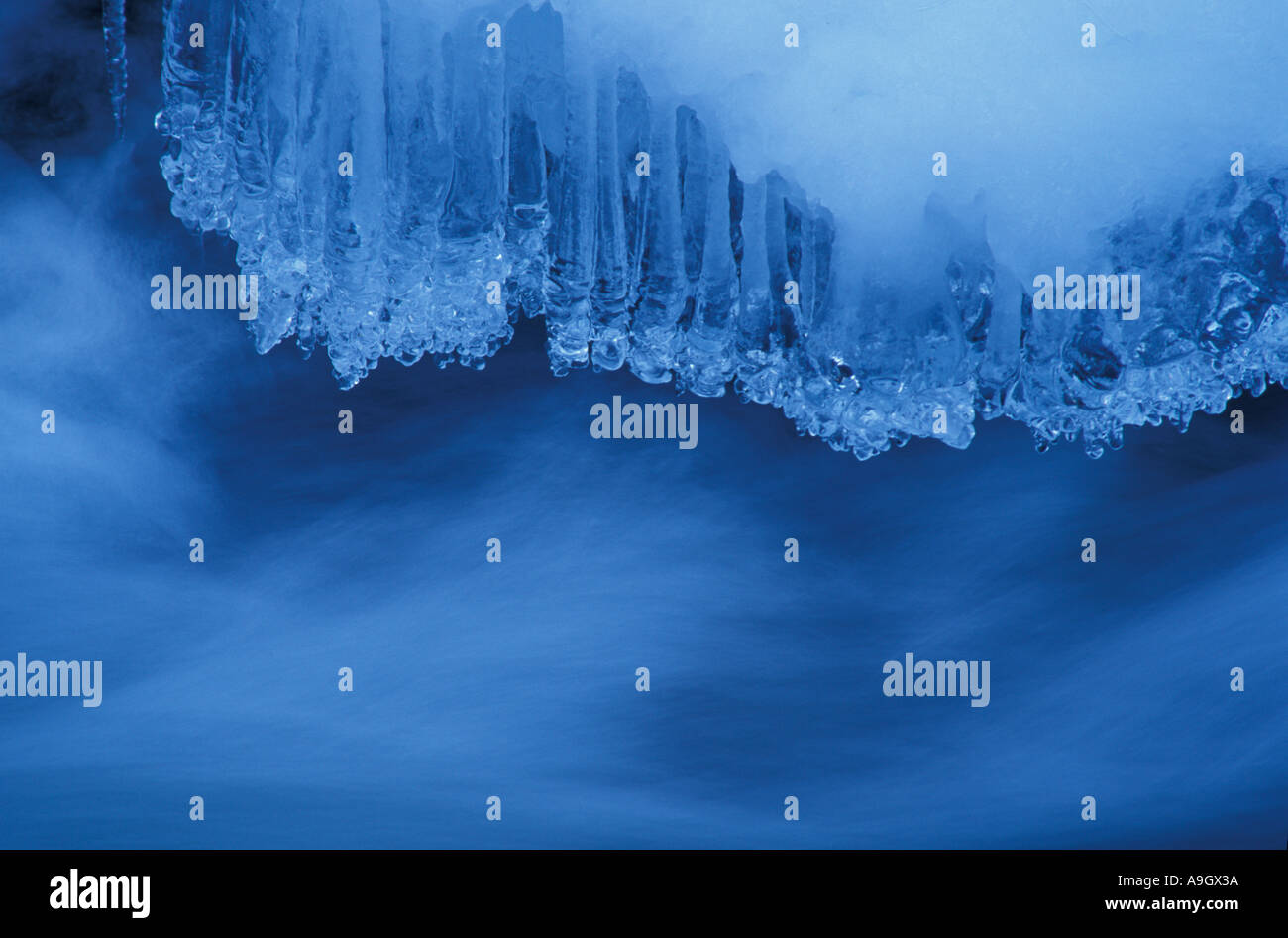 Water rushing closeup hi-res stock photography and images - Alamy