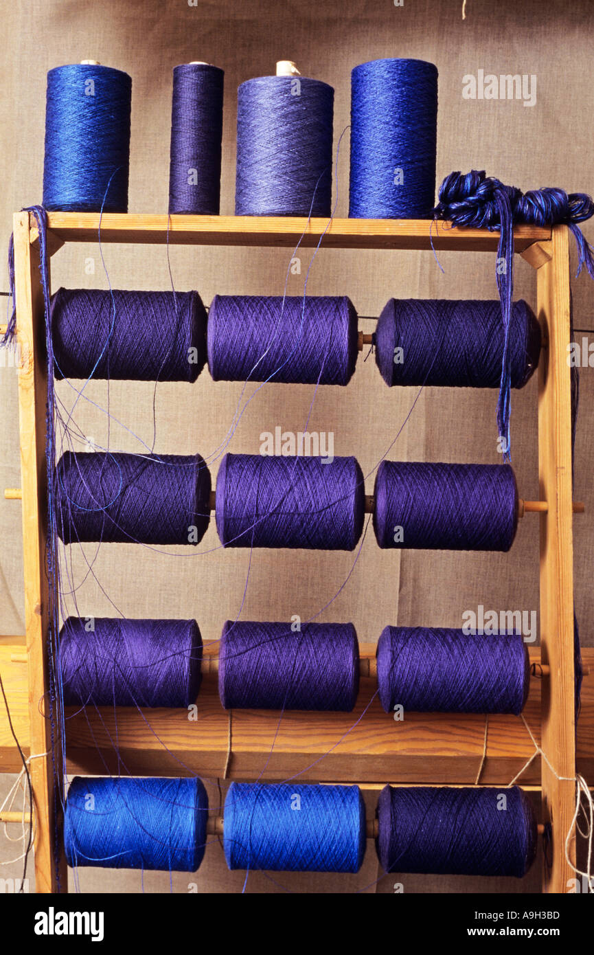 Navy sewing spool hi-res stock photography and images - Alamy