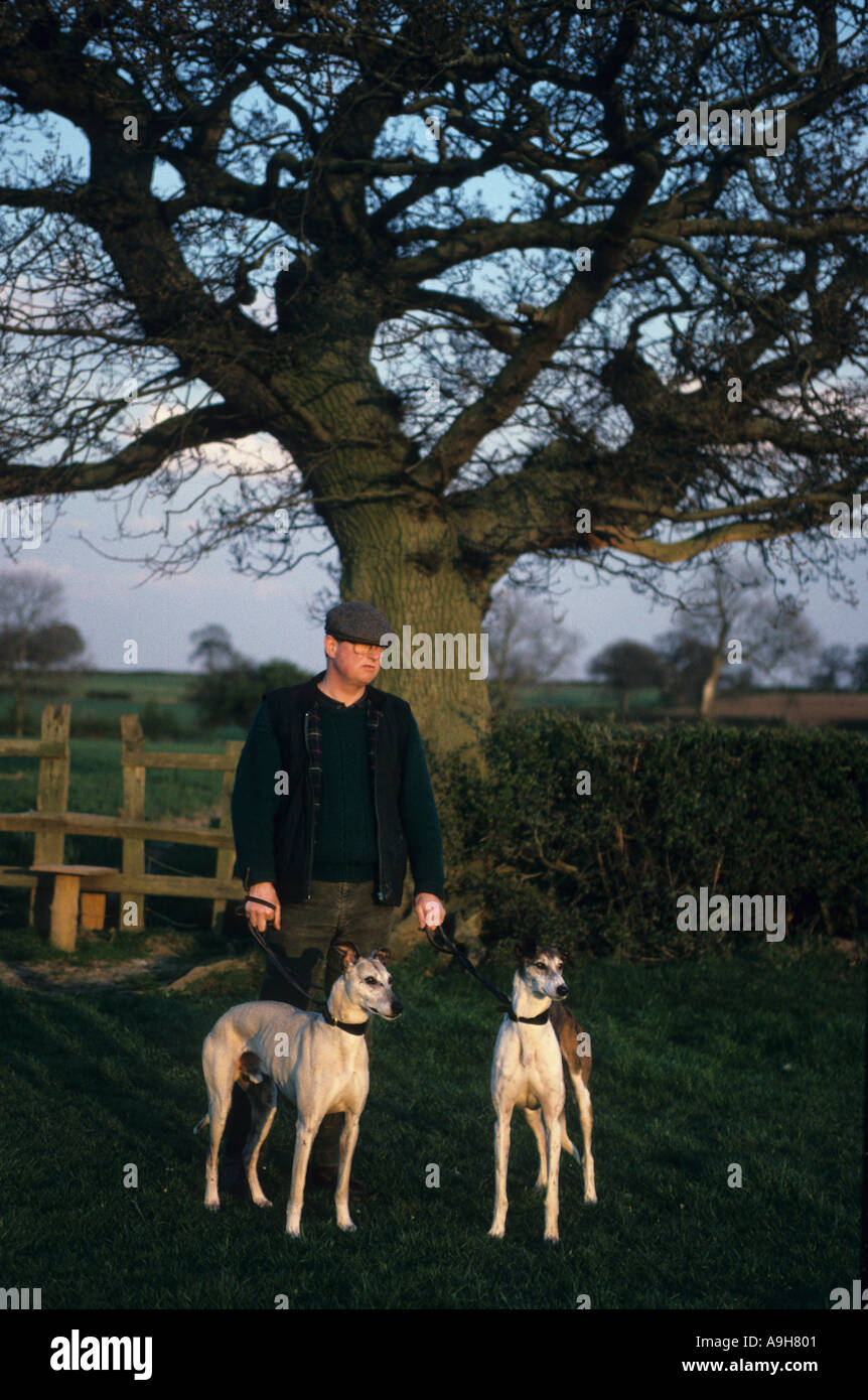 Man hunting with dogs hi-res stock photography and images - Alamy