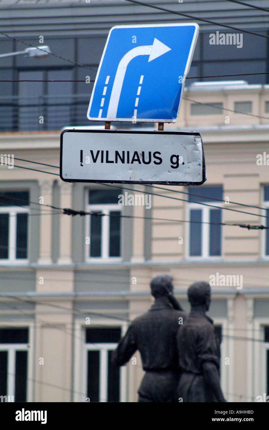 Statues Sign Statue sign direction road hi-res stock photography and images - Alamy