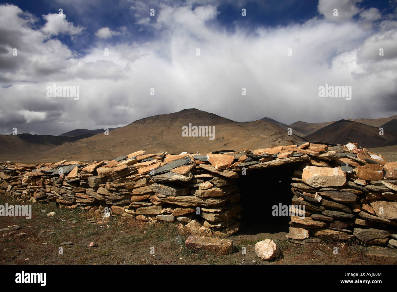 A temporary shelter built by nomads at Rupsu plateau, Himachal pradesh, India Stock Photo