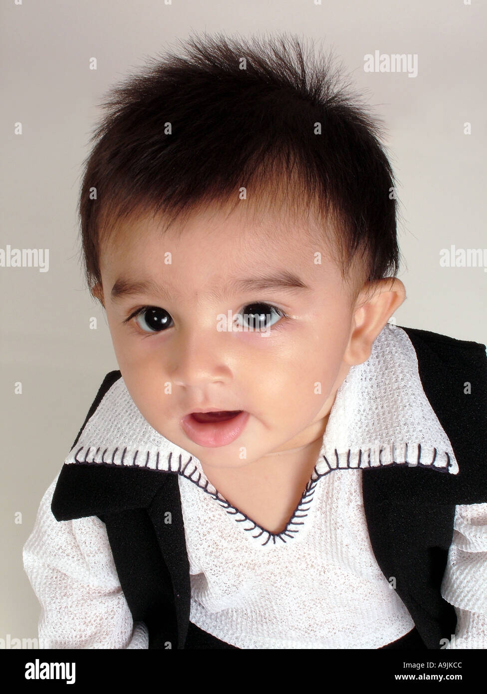 Young Newborn Baby Wearing Hi res Stock Photography And Images Alamy young-newborn-baby-wearing-hi-res-stock-photography-and-images-alamy