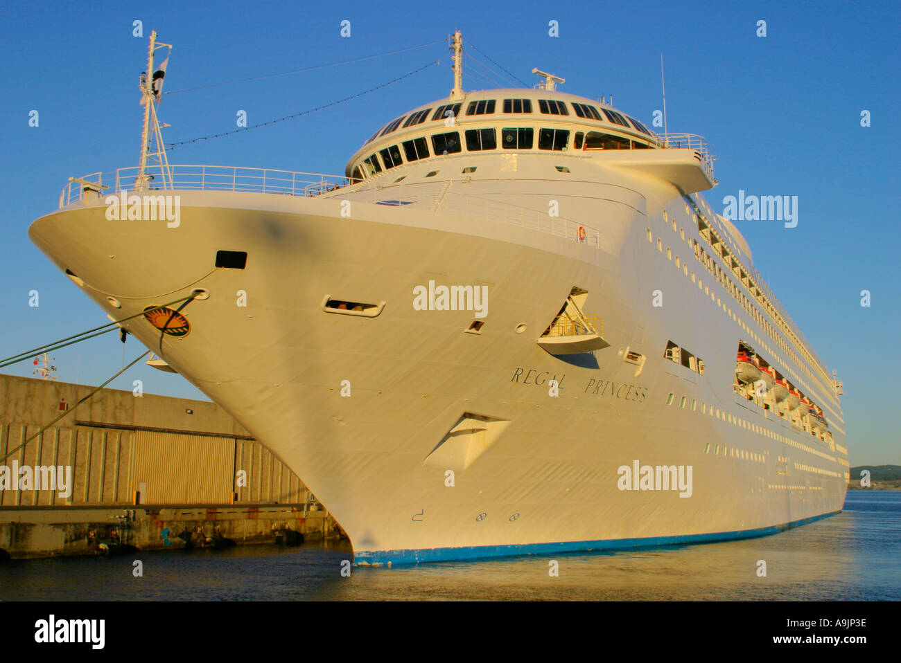 Regal Princess cruise ship docked at port of Victoria Stock Photo - Alamy