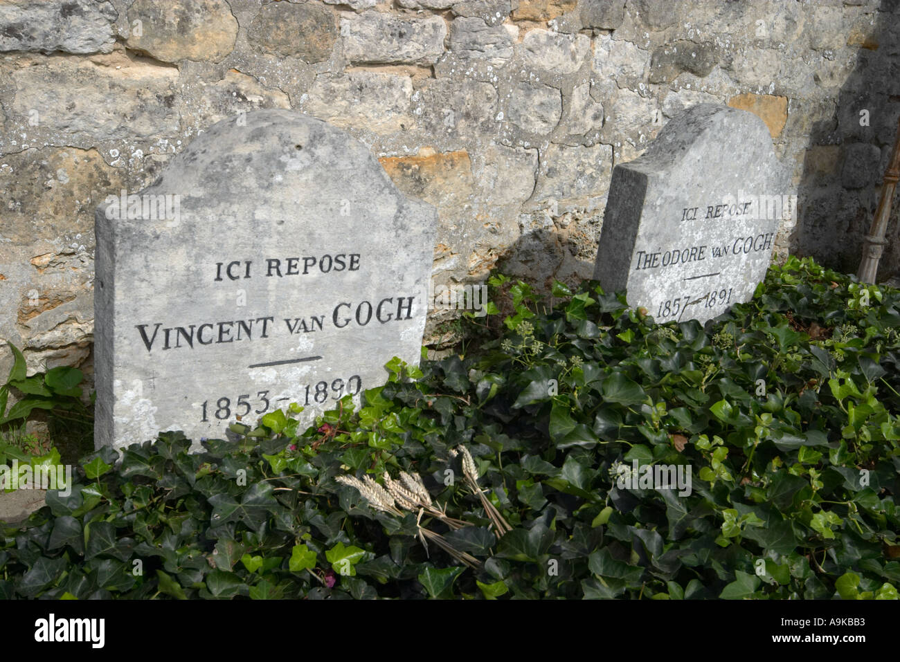 Vincent Van Gogh Auvers-sur-oise Town Cemetery Auvers-sur-oise