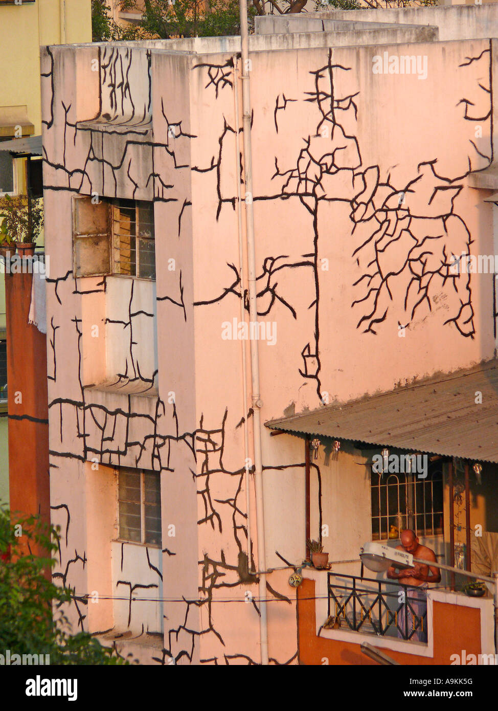 Patching Building Patching on building external cracks for rainwater leakage at Vadgaon ...