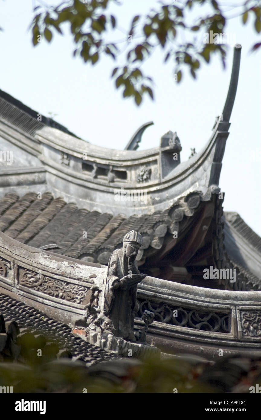 DECORATIVE PAVILION ROOFTOPS INSIDE YU GARDENS IN THE OLD CITY OR DOWNTOWN SHANGHAI CHINA Stock Photo