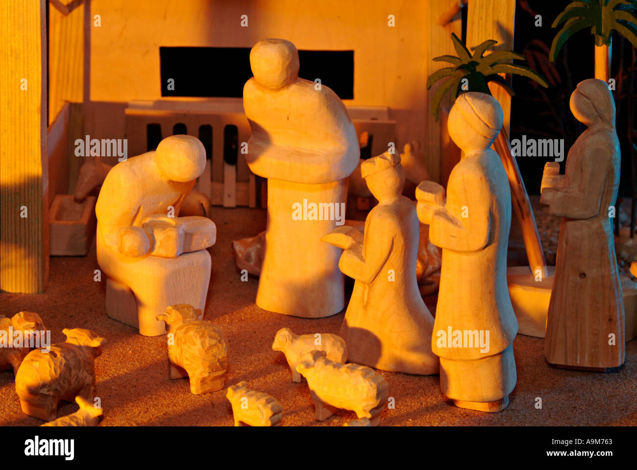 Christmas crib with figures made of wood Stock Photo Alamy