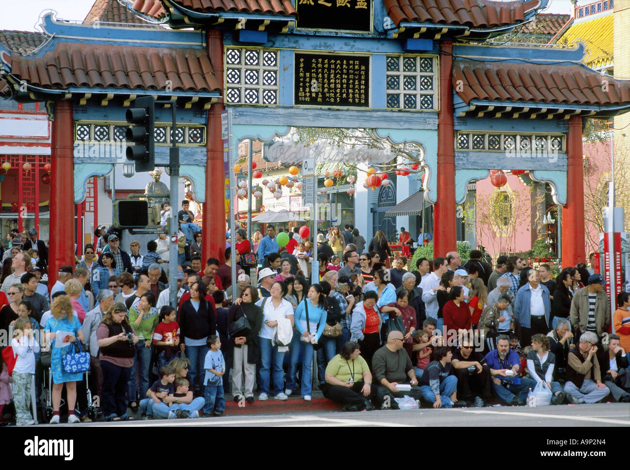 Crowd waiting in front of the main entrance to the Los Angeles