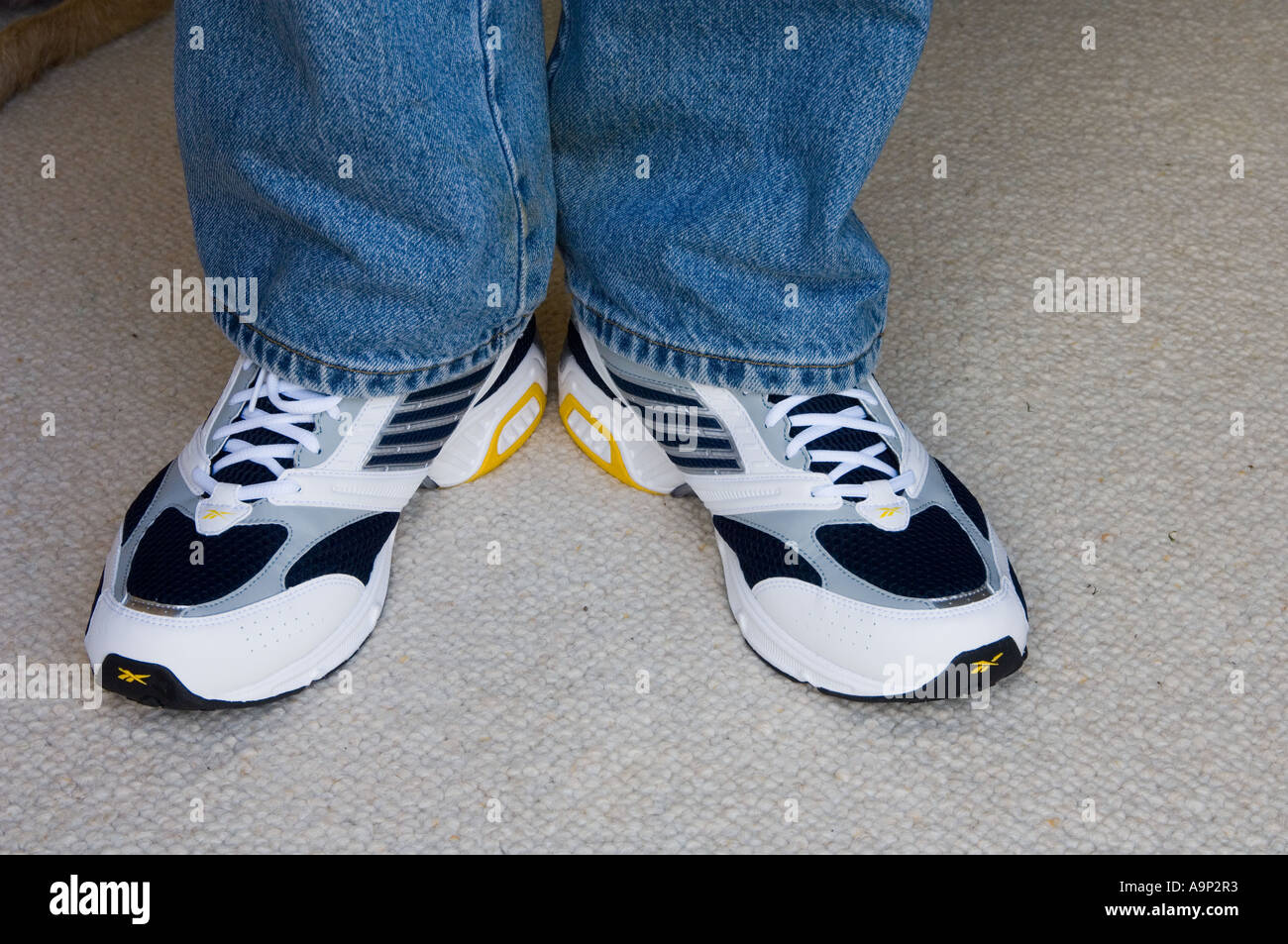 jeans trainers