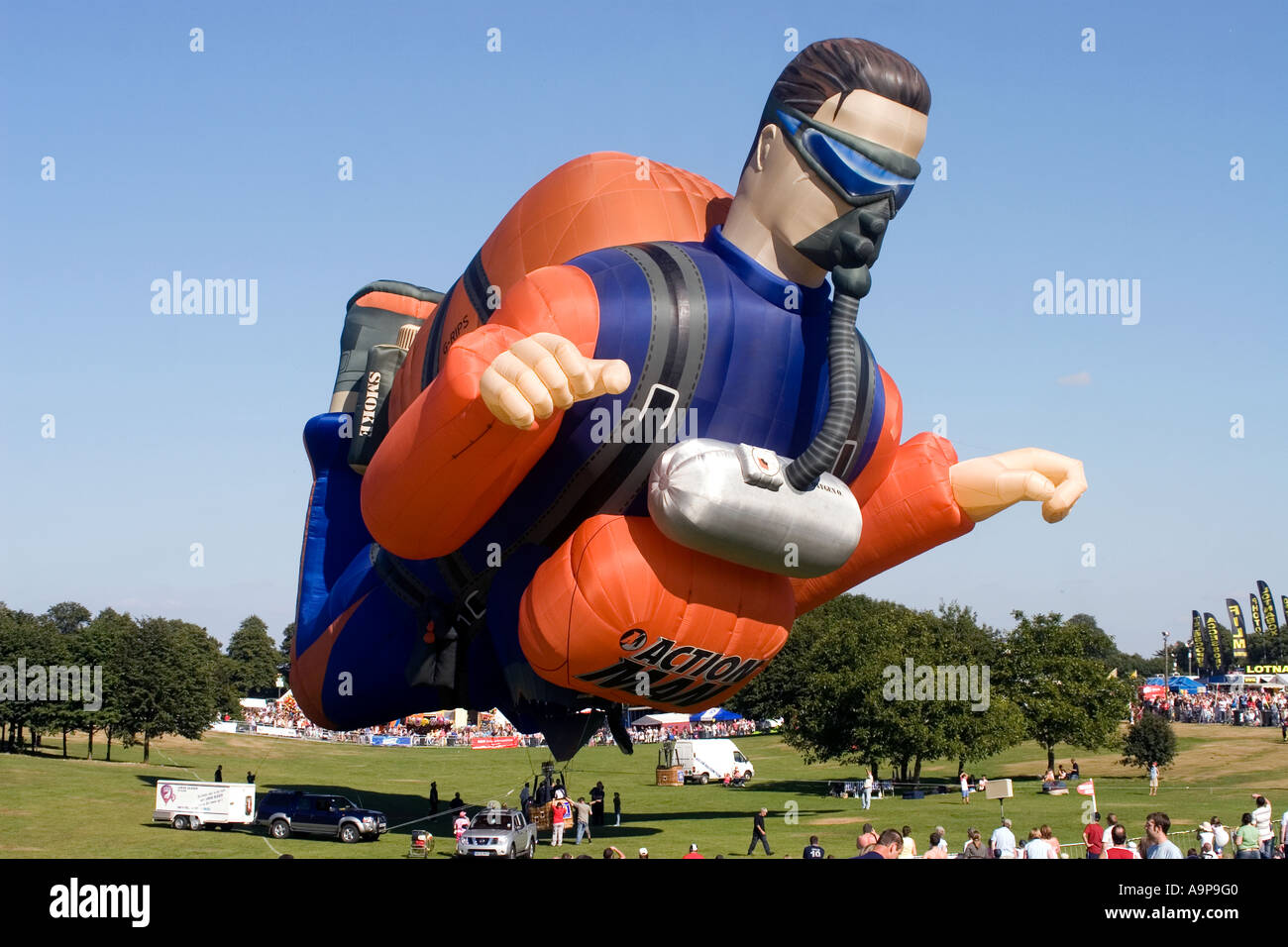 Action man hot air balloon hi-res stock photography and images - Alamy