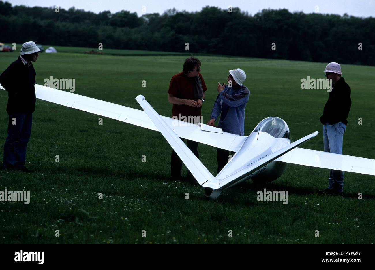 Glider pilots getting ready for take off, Leichlingen, Germany Stock Photo