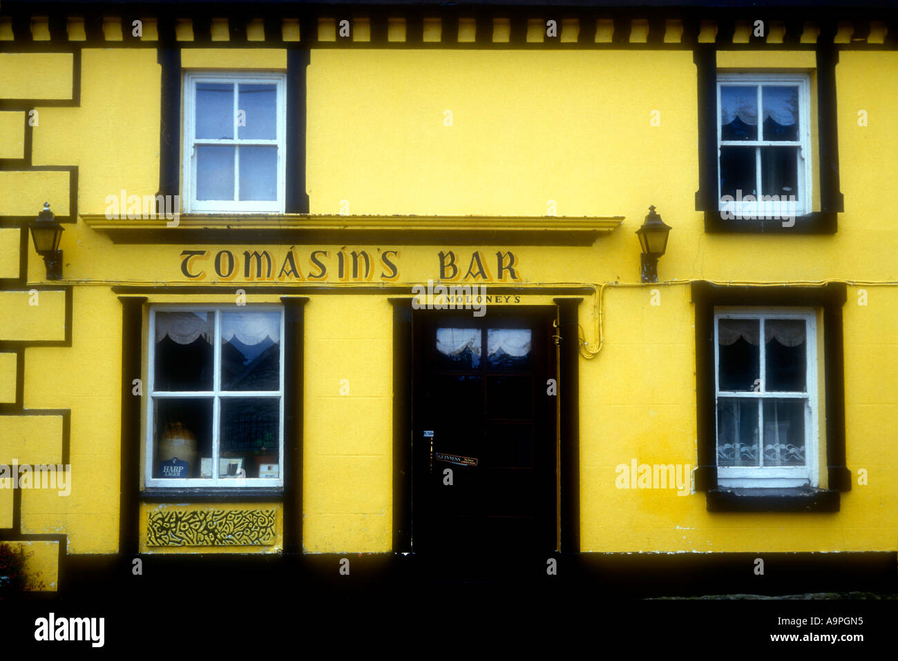 Tomasins Bar in Dingle County Kerry Southern Ireland Stock Photo Alamy