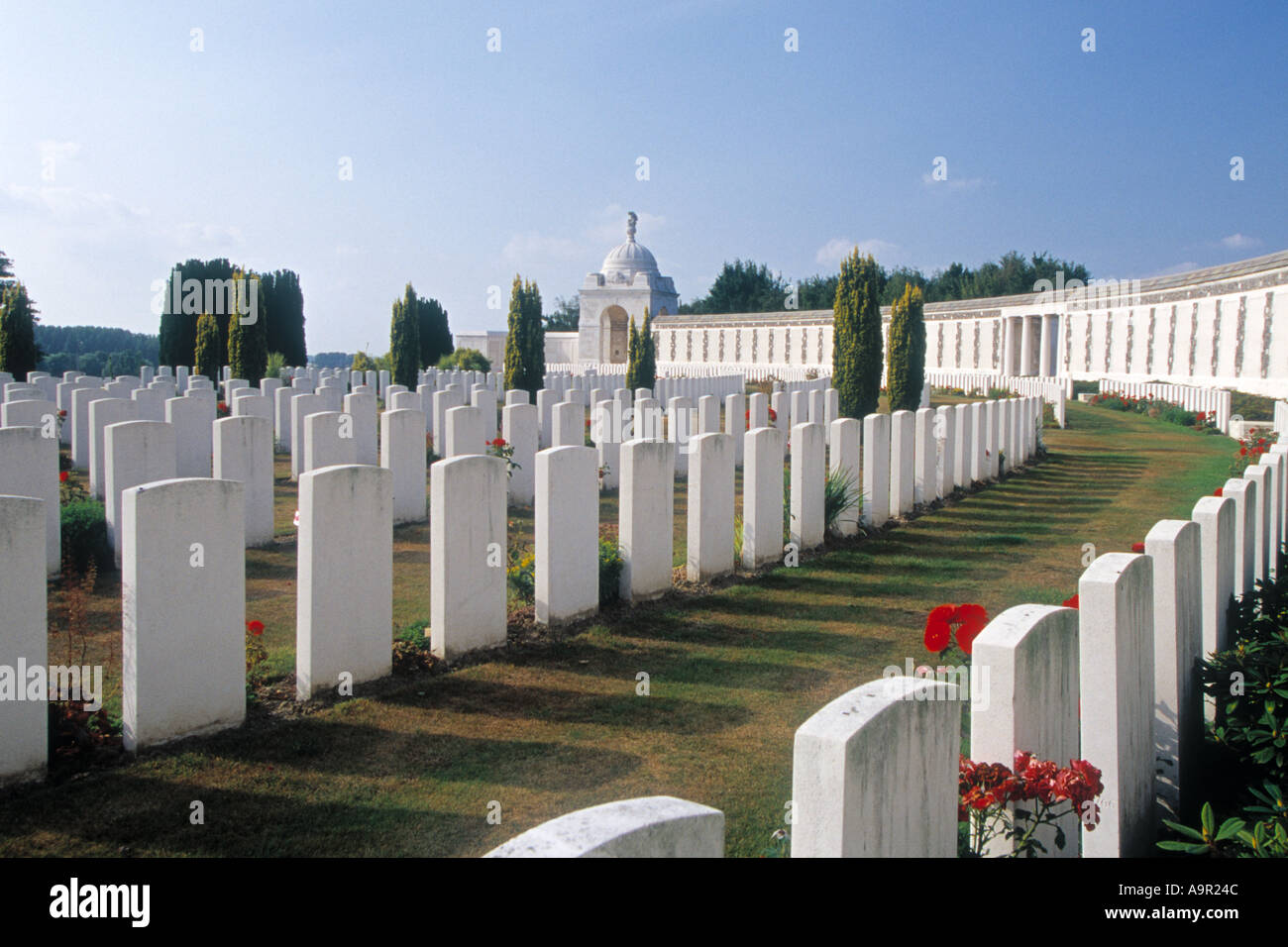 Tyne Cot Cemetery Passchendale Ieper Ypres Belgium West Vlaanderen Stock Photo