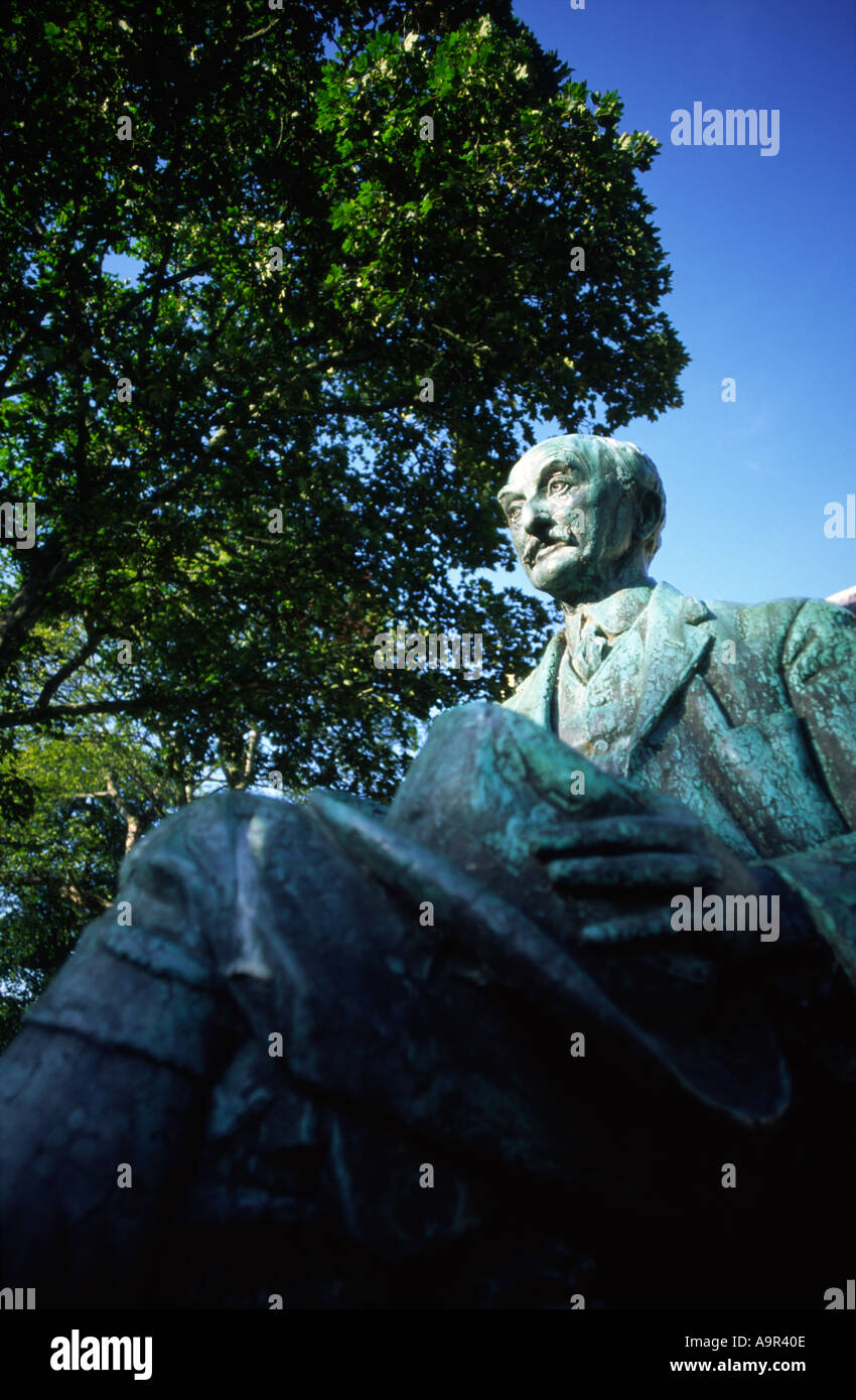 Thomas Hardy Statue In Dorchester town Dorset county England UK Stock Photo