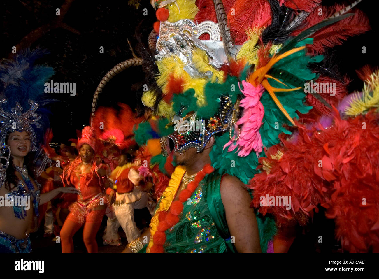 Samba dancers night street carnival hi-res stock photography and images ...
