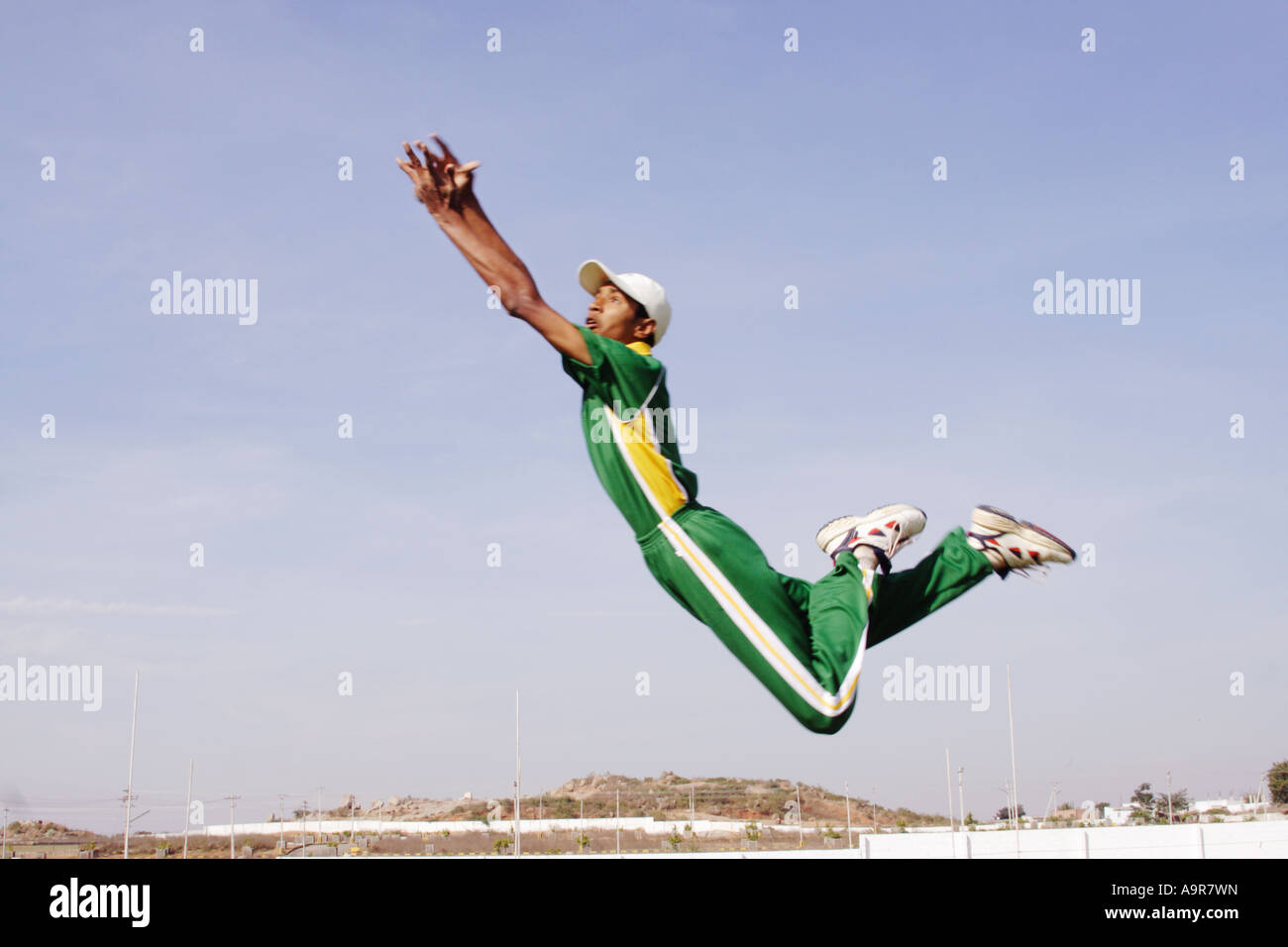 Cricket fielder catching ball hires stock photography and images Alamy