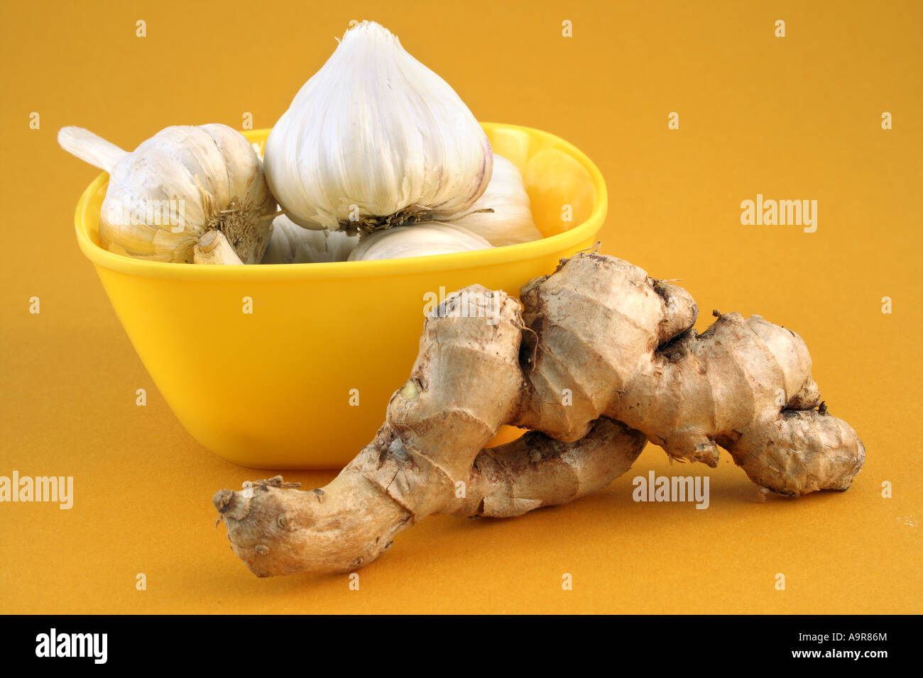 Ginger and garlic Stock Photo - Alamy