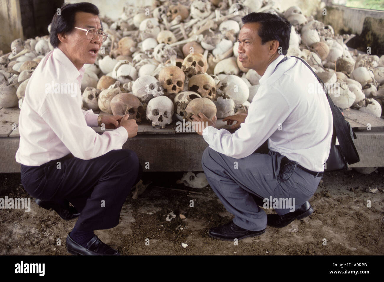 Haing Ngor the Oscar winning star of the film The Killing Fields and Dith Pran whose story he played return to Cambodia in 1 Stock Photo