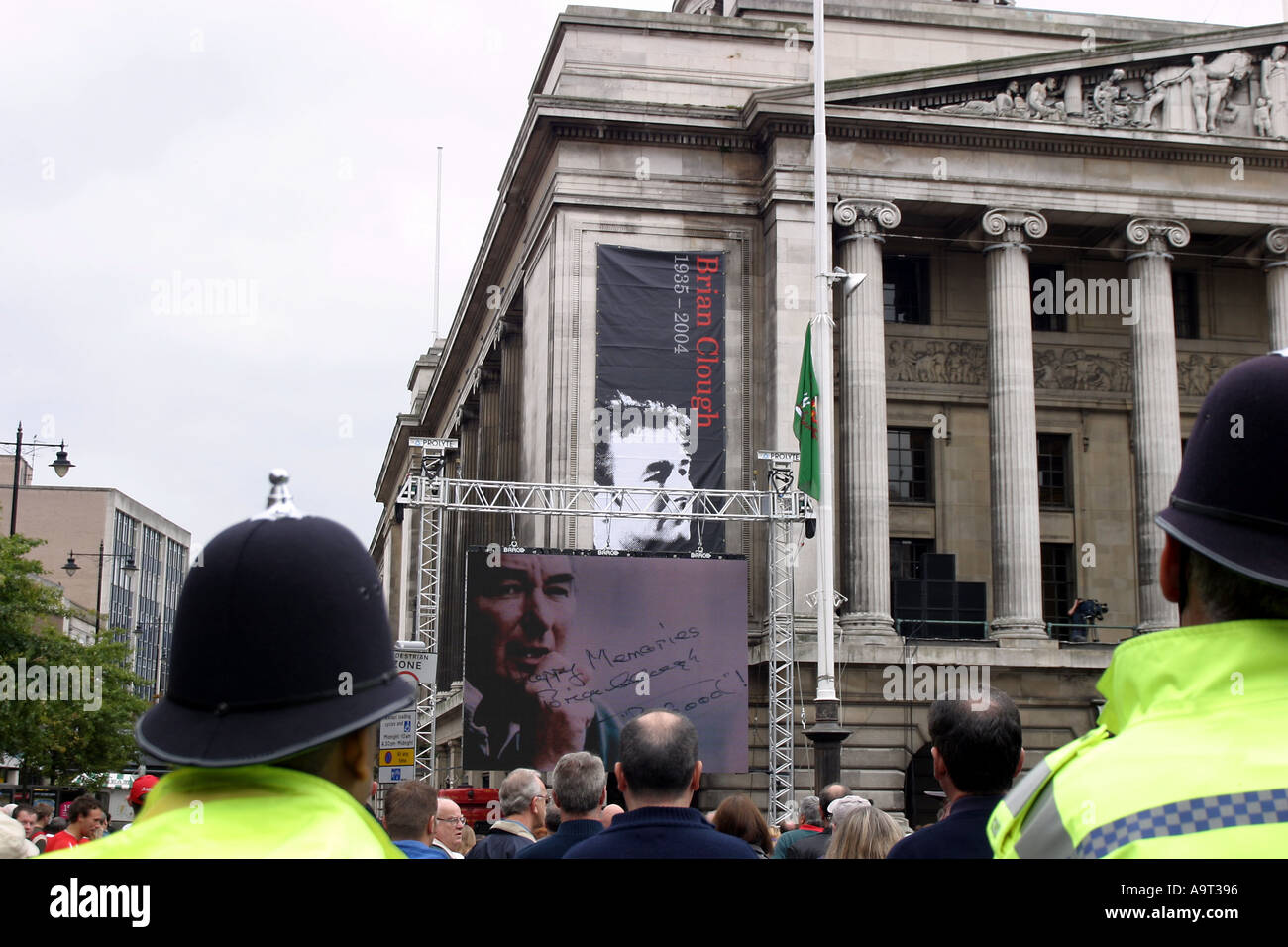 26th September 2004 Tribute to Brian Clough OBE hosted by Nottingham City Council and Derby City Council in Nottingham s Market Stock Photo