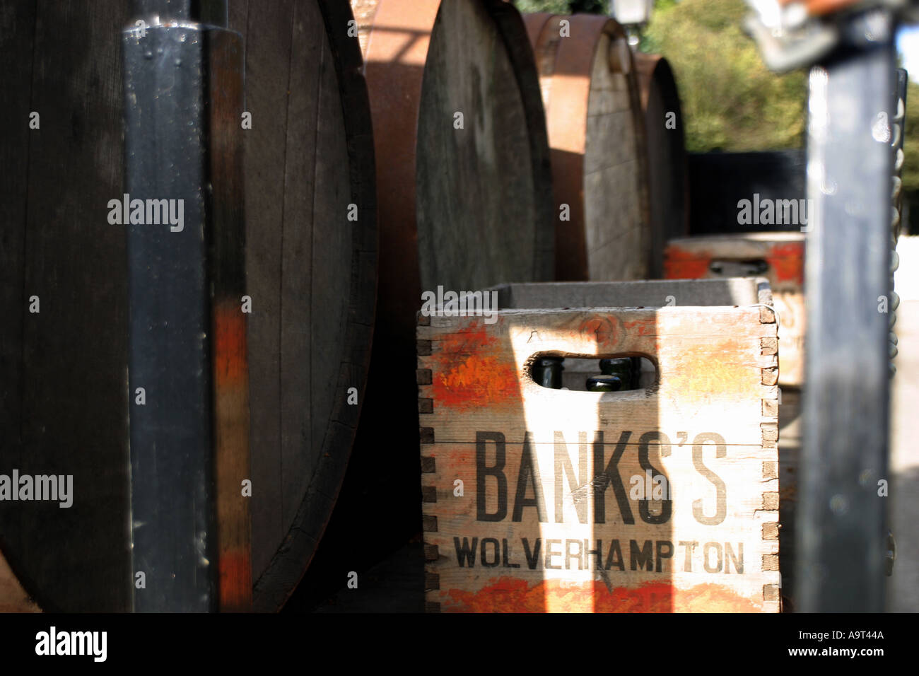 Brewers dray with barrels and bottles at Blists Victorian town Stock