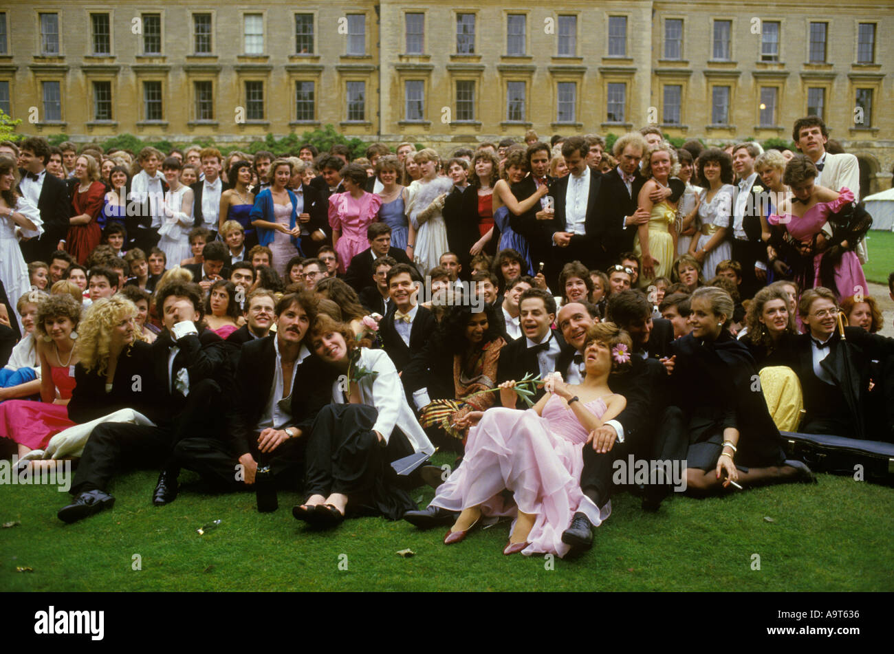 University students at Magdalen College Oxford. End of year May Ball The morning after the night before Survivors photograph 1980s HOMER SYKES Stock Photo