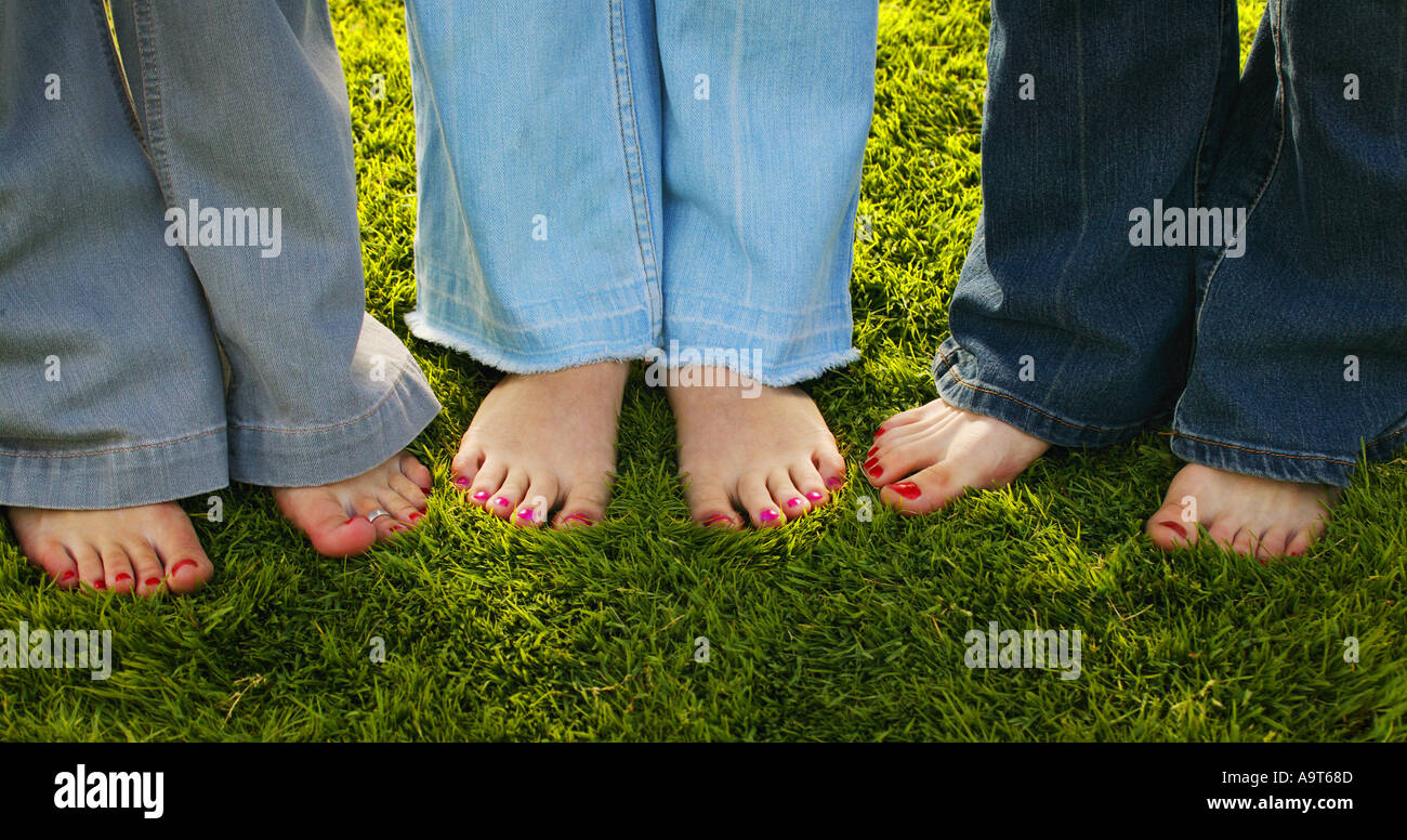 Teen Girls Feet Painted Hi Res Stock Photography And Images Alamy Teen Girls Feet Painted Hi Res Stock Photography And Images Alamy