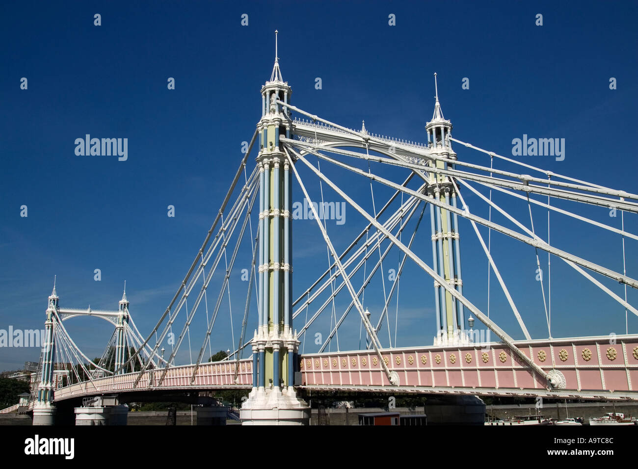 Albert bridge hi-res stock photography and images - Alamy