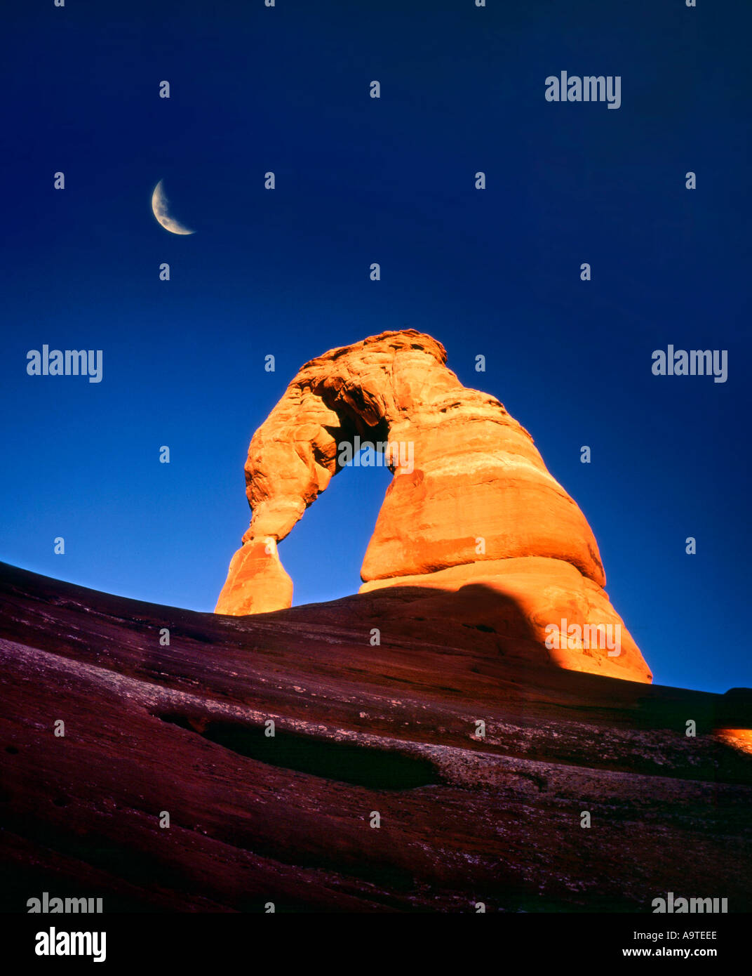 Arch moon hi-res stock photography and images - Alamy