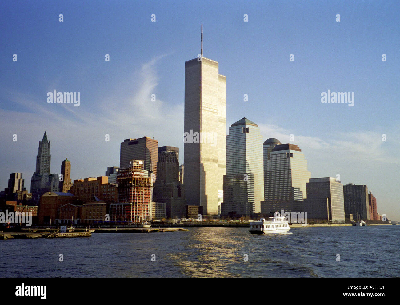 New York Manhattan skyline skyscraper twin towers world trade centre ...