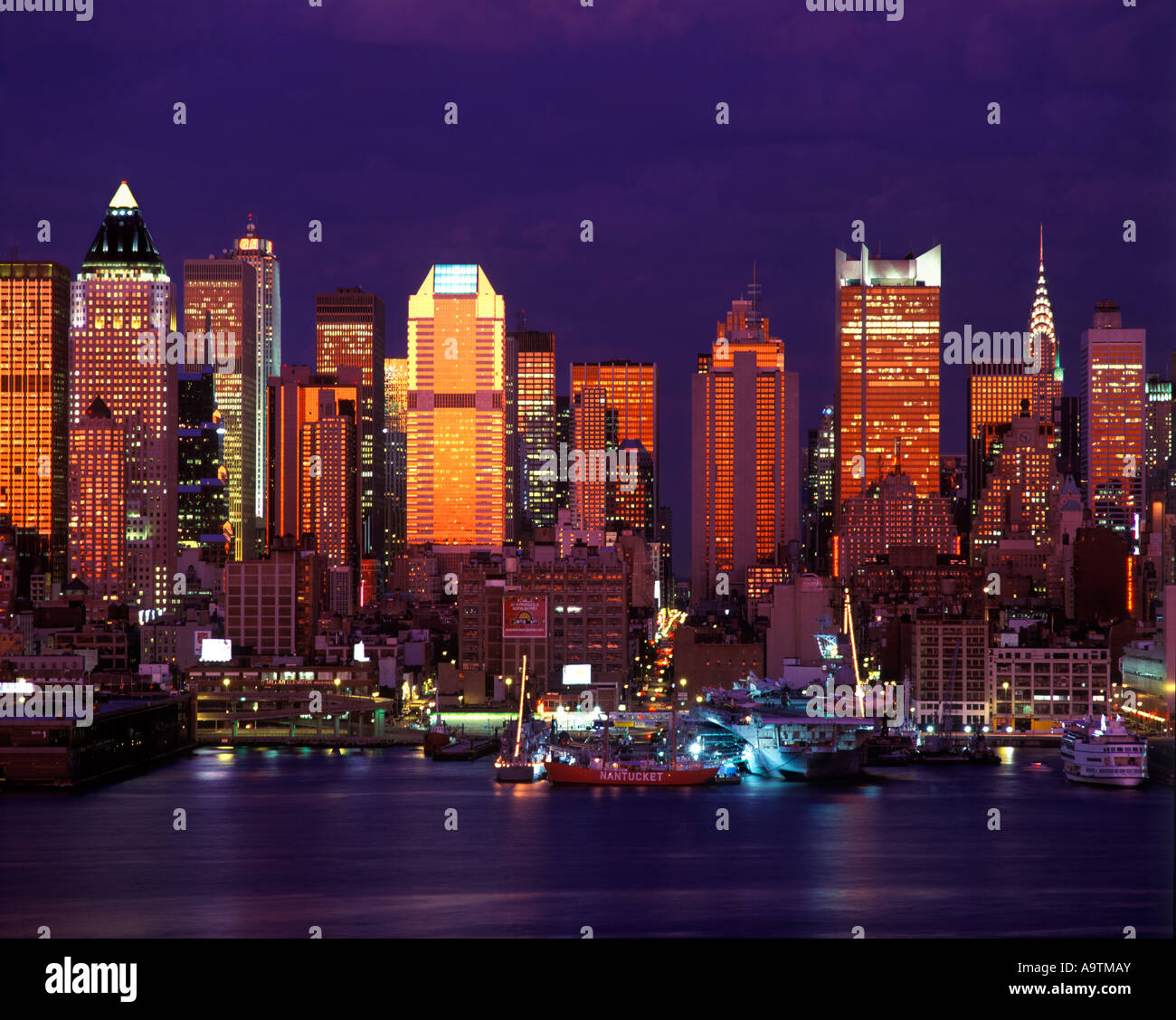 MIDTOWN SKYLINE HUDSON RIVER MANHATTAN NEW YORK CITY USA Stock Photo ...