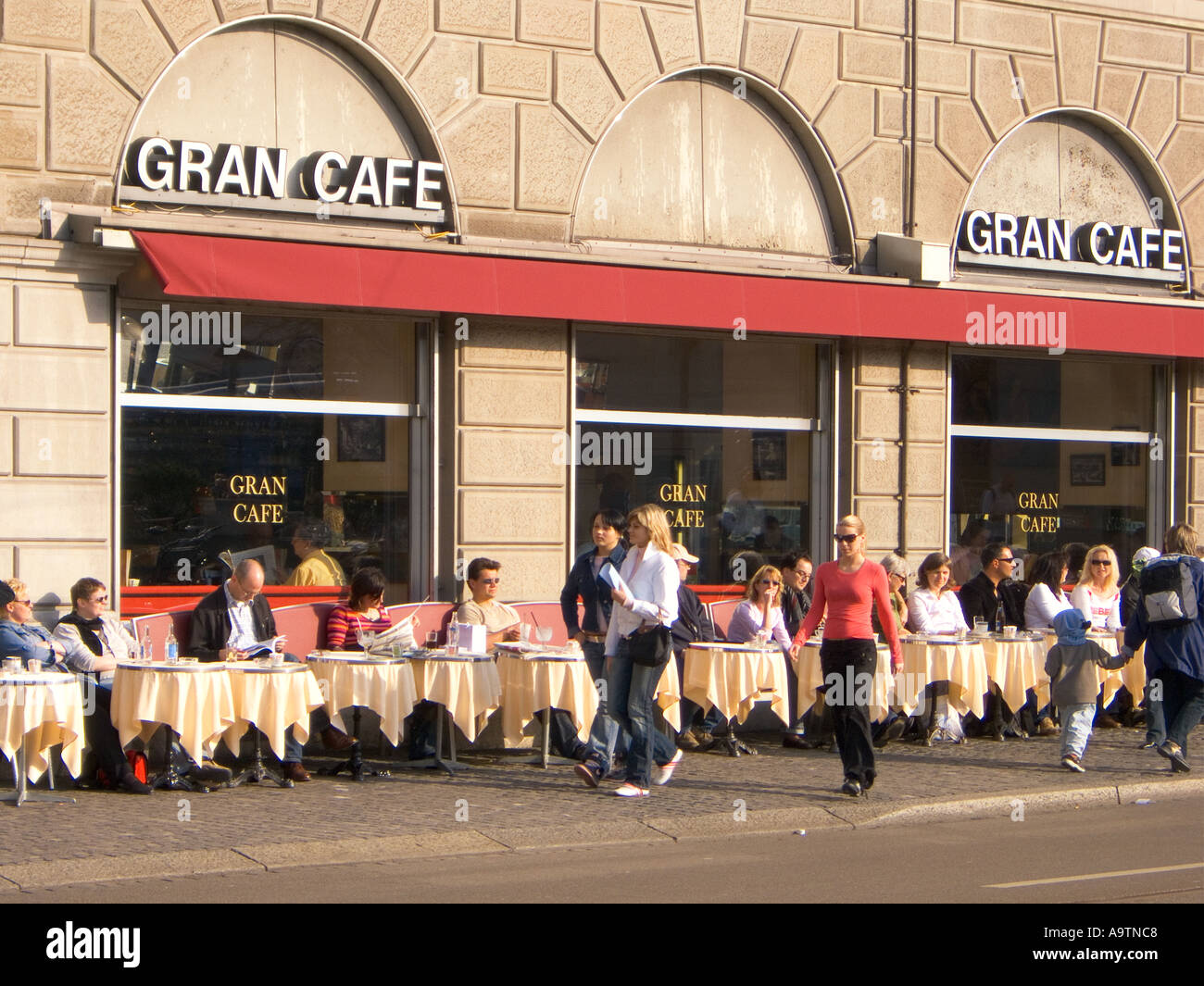 Switzerland Zurich Limmatquai Gran Cafe people Stock Photo
