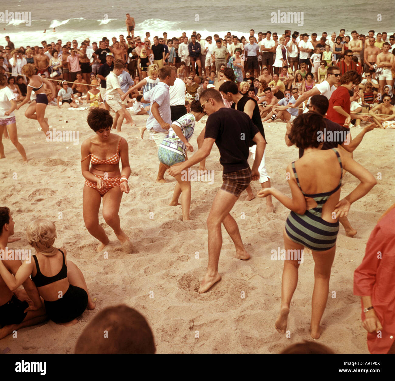 California lifestyle about 1960 hi-res stock photography and