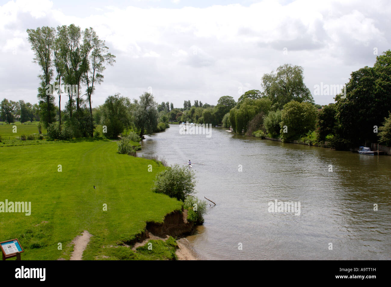 River Thames at Wallingford Oxfordshire Stock Photo