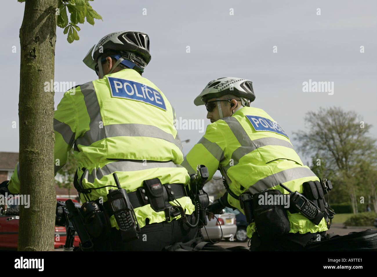 Two Police Service of Northern Ireland PSNI mountain bike officers Stock Photo