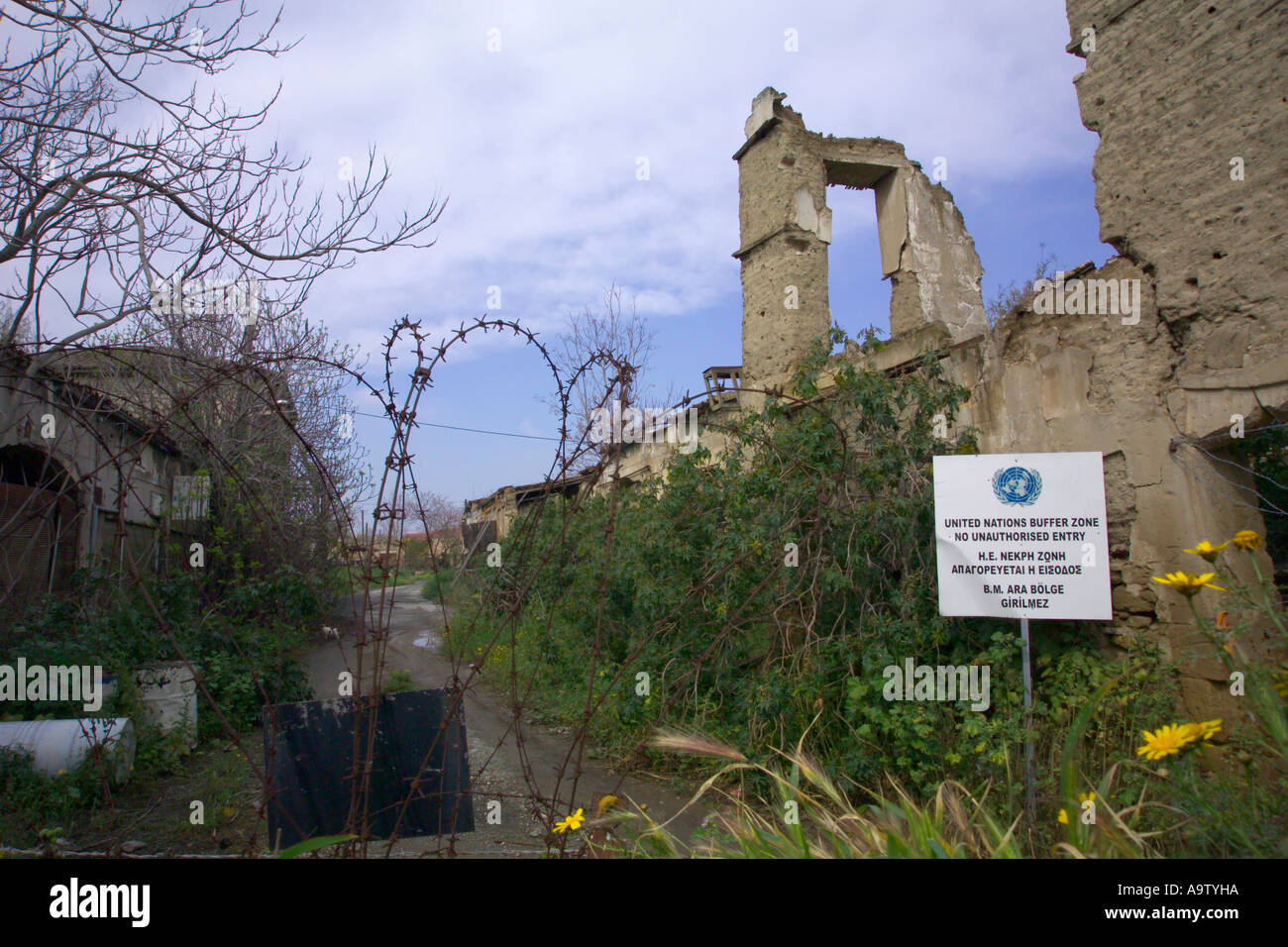 Buffer zone CyprusTurkey Stock Photo Alamy