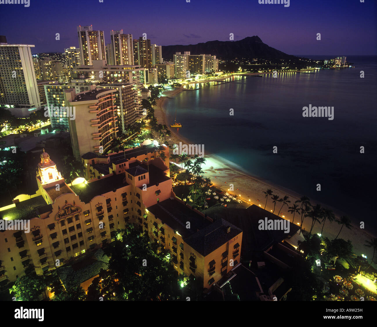 HOTELS WAIKIKI BEACH AND DIAMOND HEAD HONOLULU OAHU HAWAII USA Stock ...