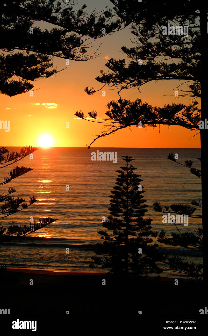 SUNRISE on Manly beech, North shore, Sydney Stock Photo