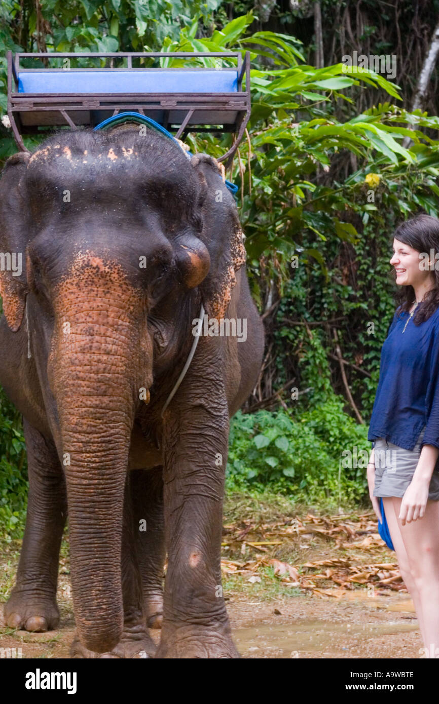 Girl riding an elephant hi-res stock photography and images - Alamy