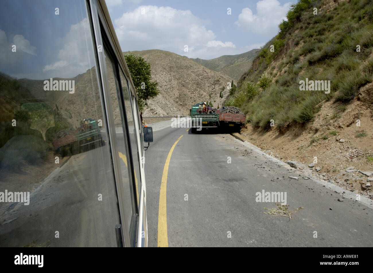 Car cars truck trucks bus buses hi-res stock photography and images - Alamy
